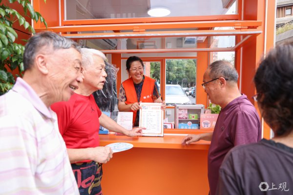 股票配资大盘 “便民小车”撬动社区服务大市场：社区经济就是信任经济，信任中有商机